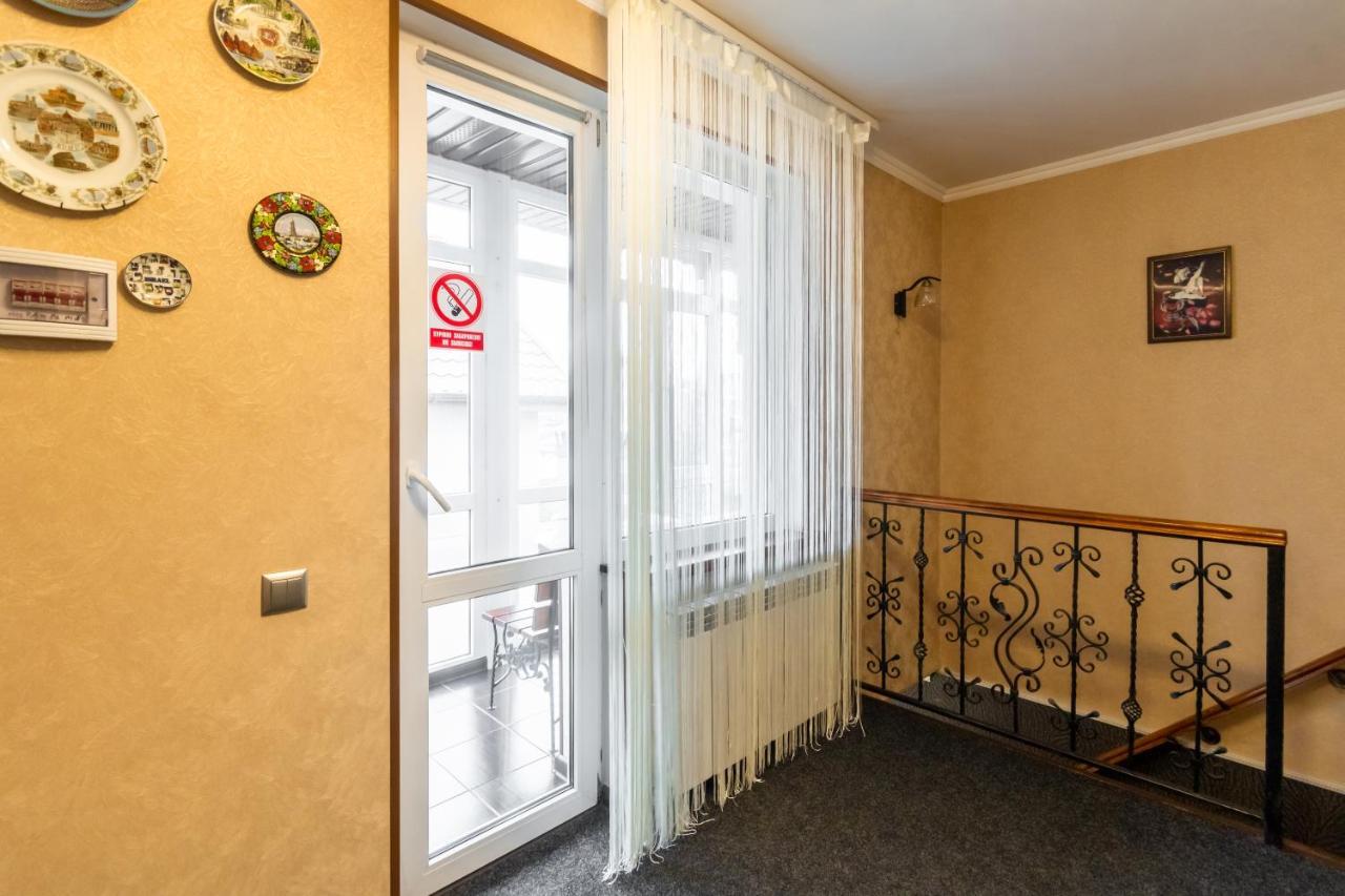 Apartments U Eleny Boryspilʼ Екстериор снимка